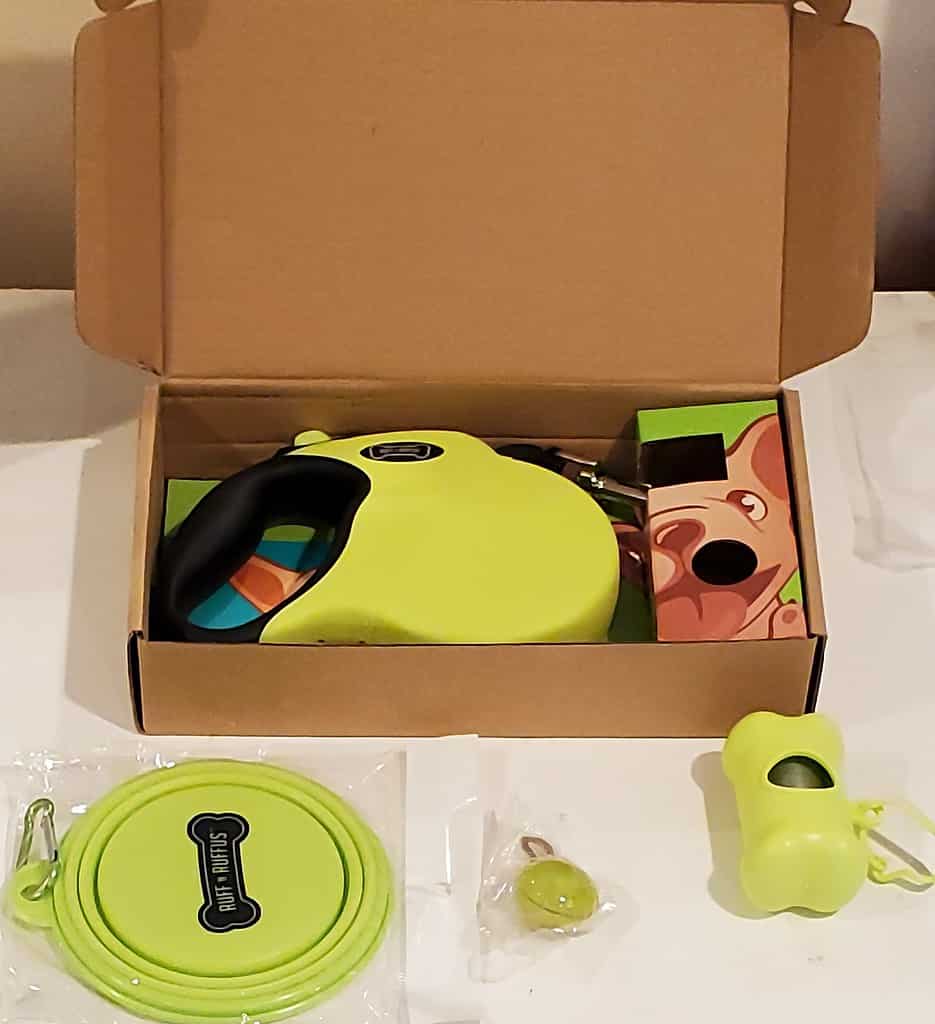 Ruff & Ruffus Best Retractable Dog Leashes Unboxing with leash, bowl, light and waste bag dispenser